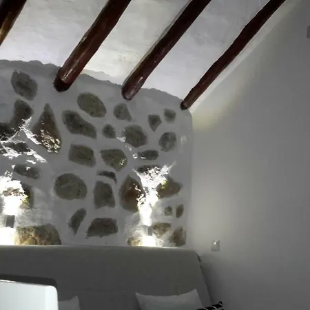 Canary House אינחניו